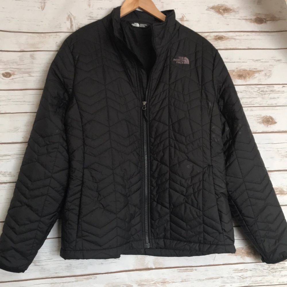 The Northface • Bombay Black puffier jacket coat
